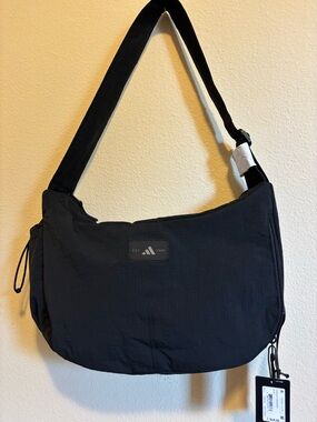 adidas Black Everyday Shoulder Bag
